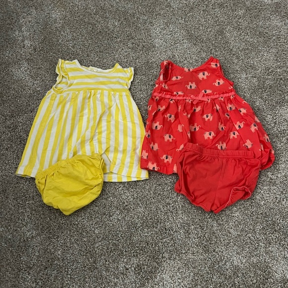 3/$13 carters bundle of 2 dresses and 2 matching bloomers baby girl 6 months